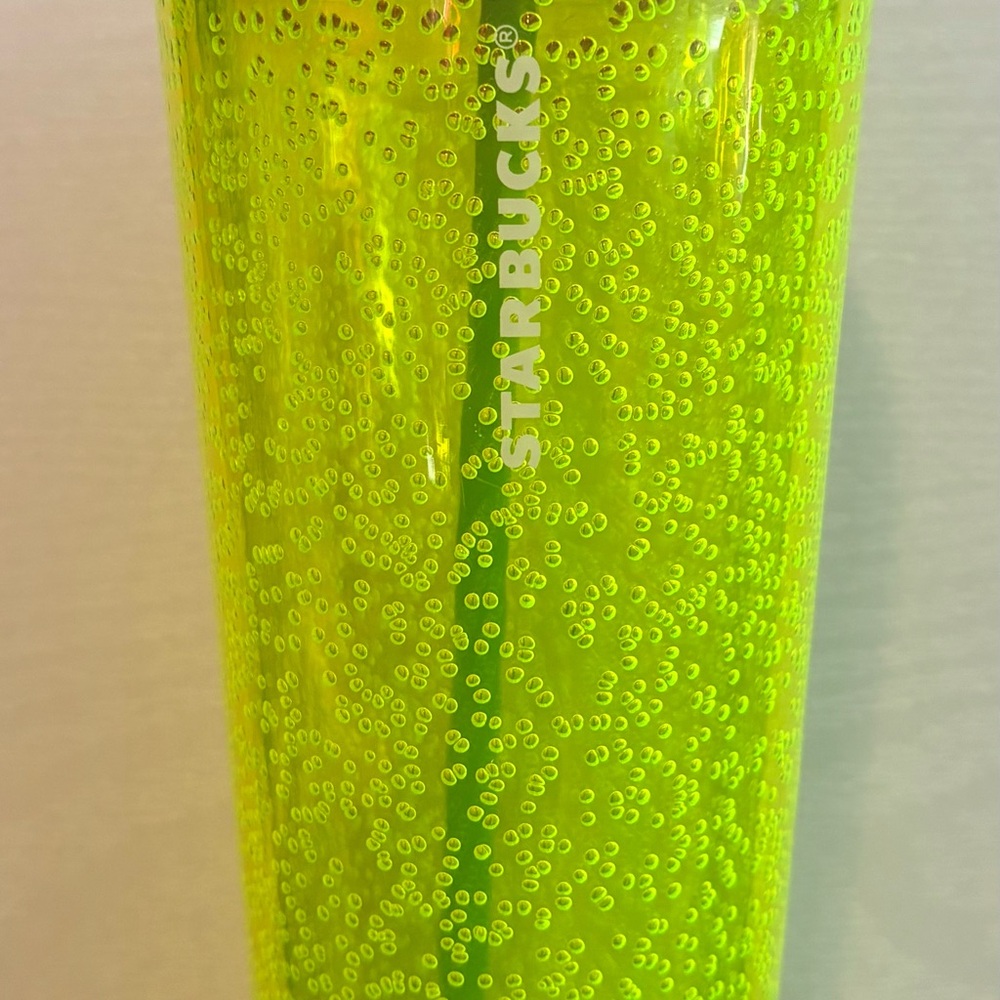 NWT 2023 Starbucks Summer Neon Yellow Bubbleseed 24 oz Venti Tumbler Cold Cup